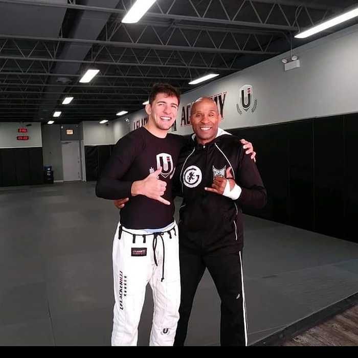 <center>Kick and punch your way into fitness with Pro Fighter Gideon "The Gladiator" Ray!<center>